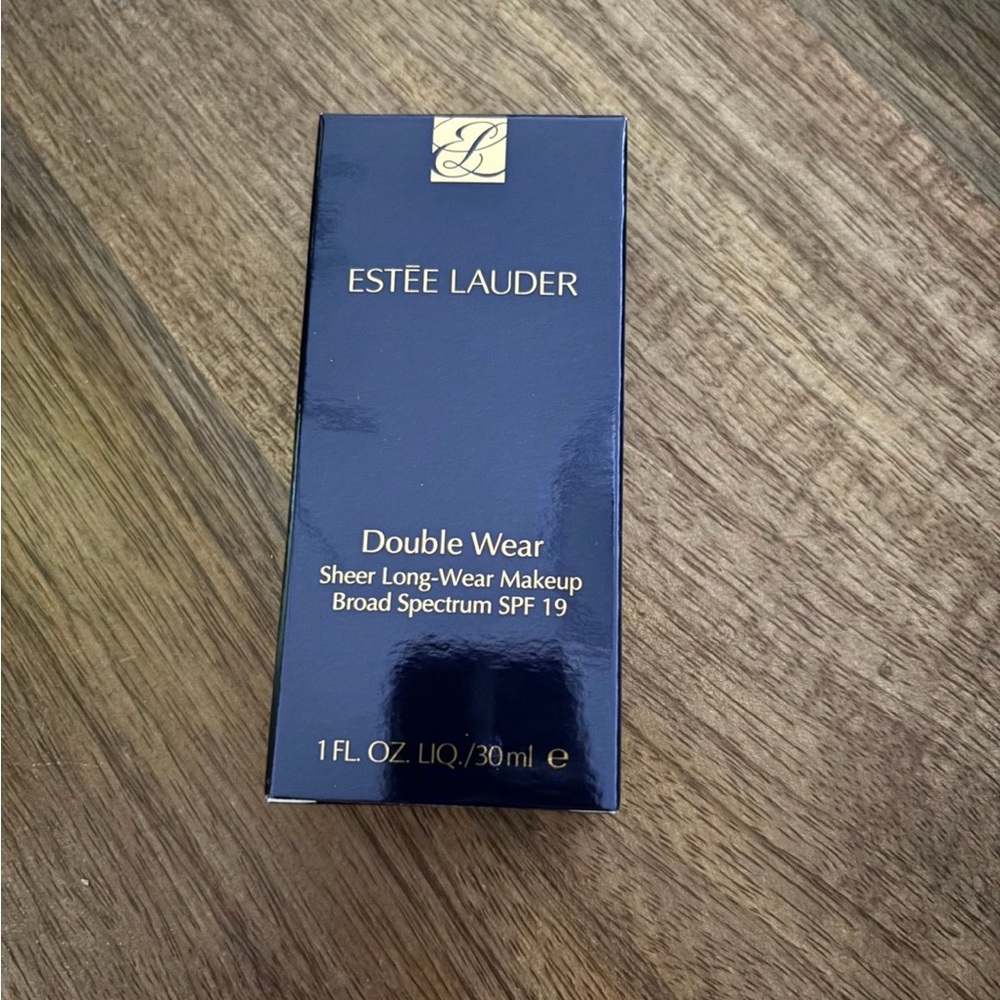 Estée Lauder Double Wear Foundation